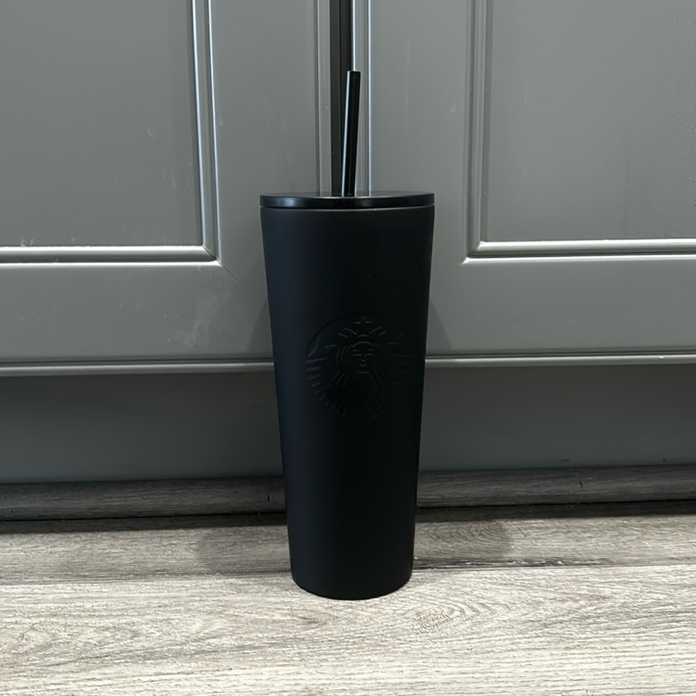 Black Starbucks cup
